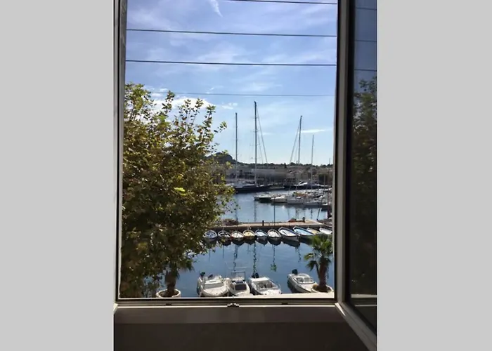 La Ciotat - Magnifique Appartement Climatise Sur Le Port