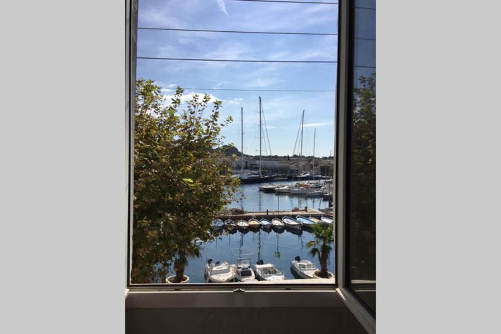 - Magnifique Climatise Sur Le Port Apartment *