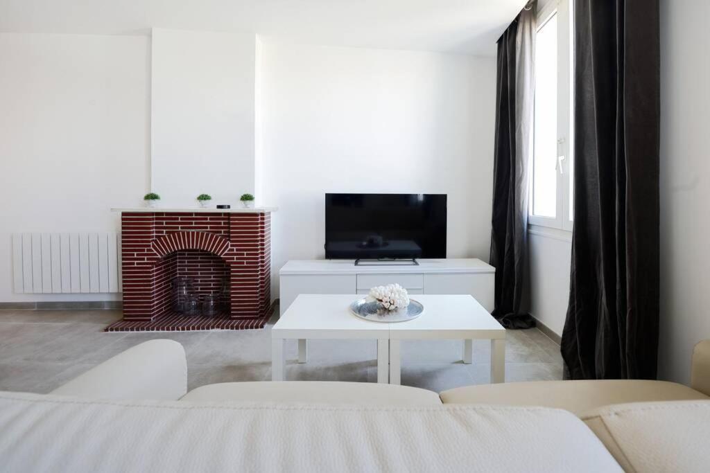 - Magnifique Climatise Sur Le Port Apartment